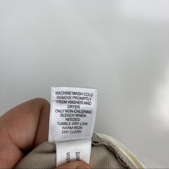 NWT Banana Republic Khaki Hampton Pants Sz 4P - Picture 7 of 10